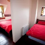 Ostello Aille River Tourist And