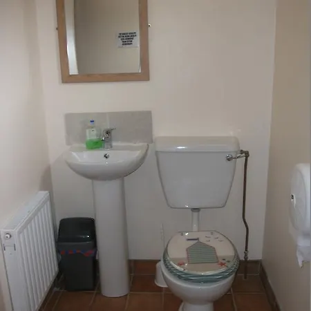 Aille River Tourist Hostel And Camping Doolin * Doolin