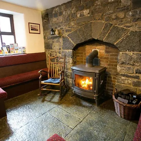 Aille River Tourist Hostel And Camping Doolin Hostel