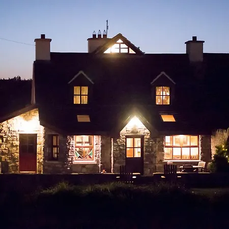 Aille River Tourist Hostel And Camping Doolin Hostel *