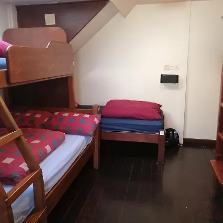 Aille River Tourist Hostel And Camping Doolin