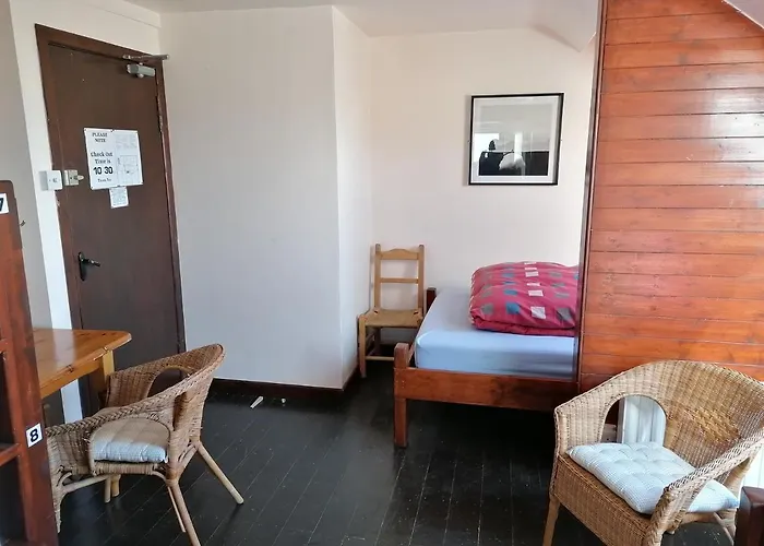 Aille River Tourist Hostel And Campsite Doolin * Doolin