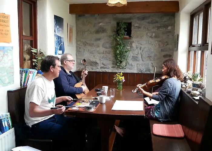 Aille River Tourist Hostel And Campsite Doolin Hostel *