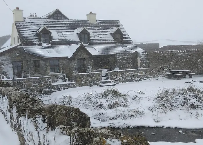 Aille River Tourist Hostel And Campsite Doolin Doolin